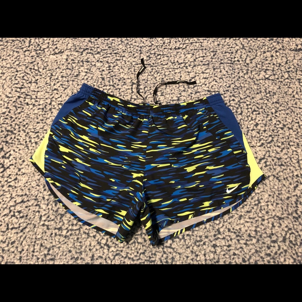 Women’s Nike DRI FIT Lined Running Shorts SZ L